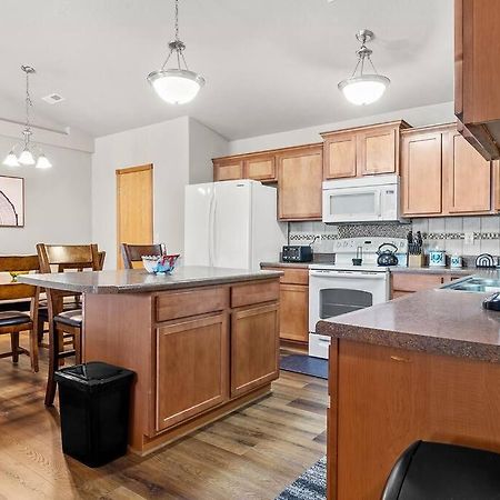 Villa Convenient Townhouse - Near Airport Rapid City Exterior foto