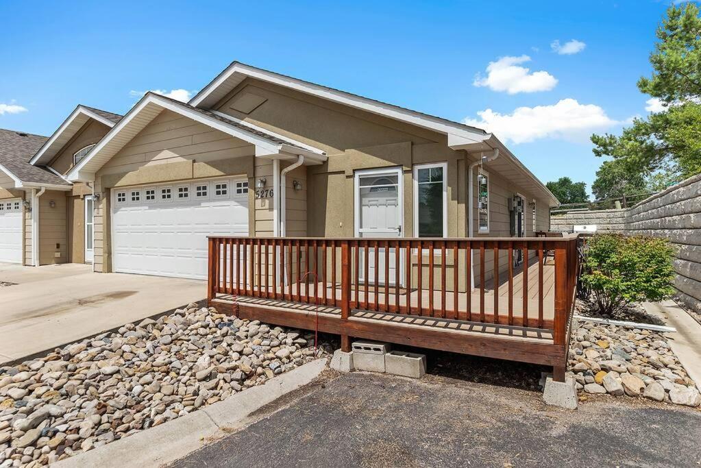 Villa Convenient Townhouse - Near Airport Rapid City Exterior foto